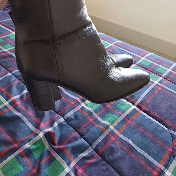 Aquatalia Black Ankle Booties Sleek and Stylish - Picture 6 of 7